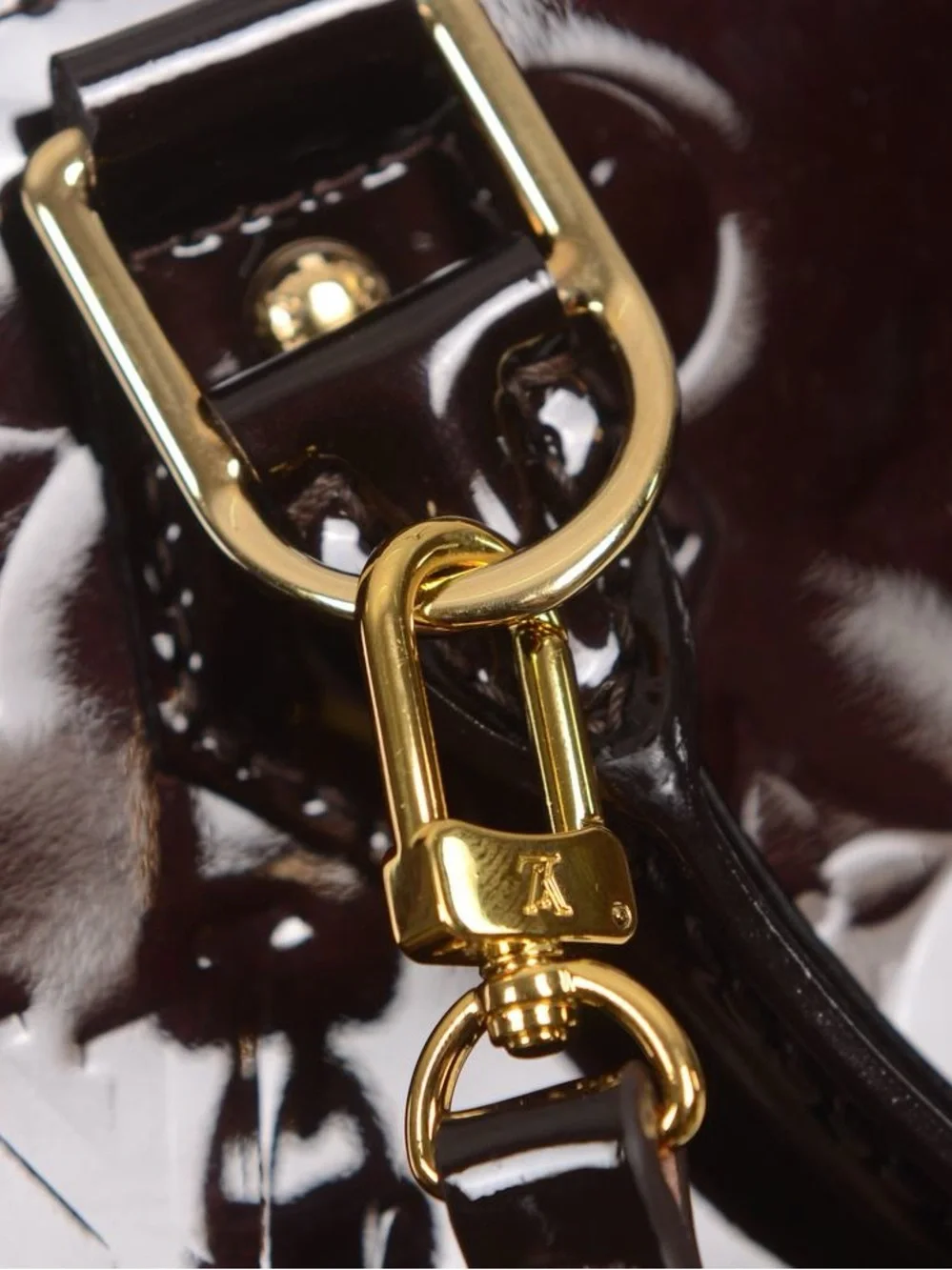 ♥️Louis Vuitton Black Alma PM red leather shoulder bag♥️
